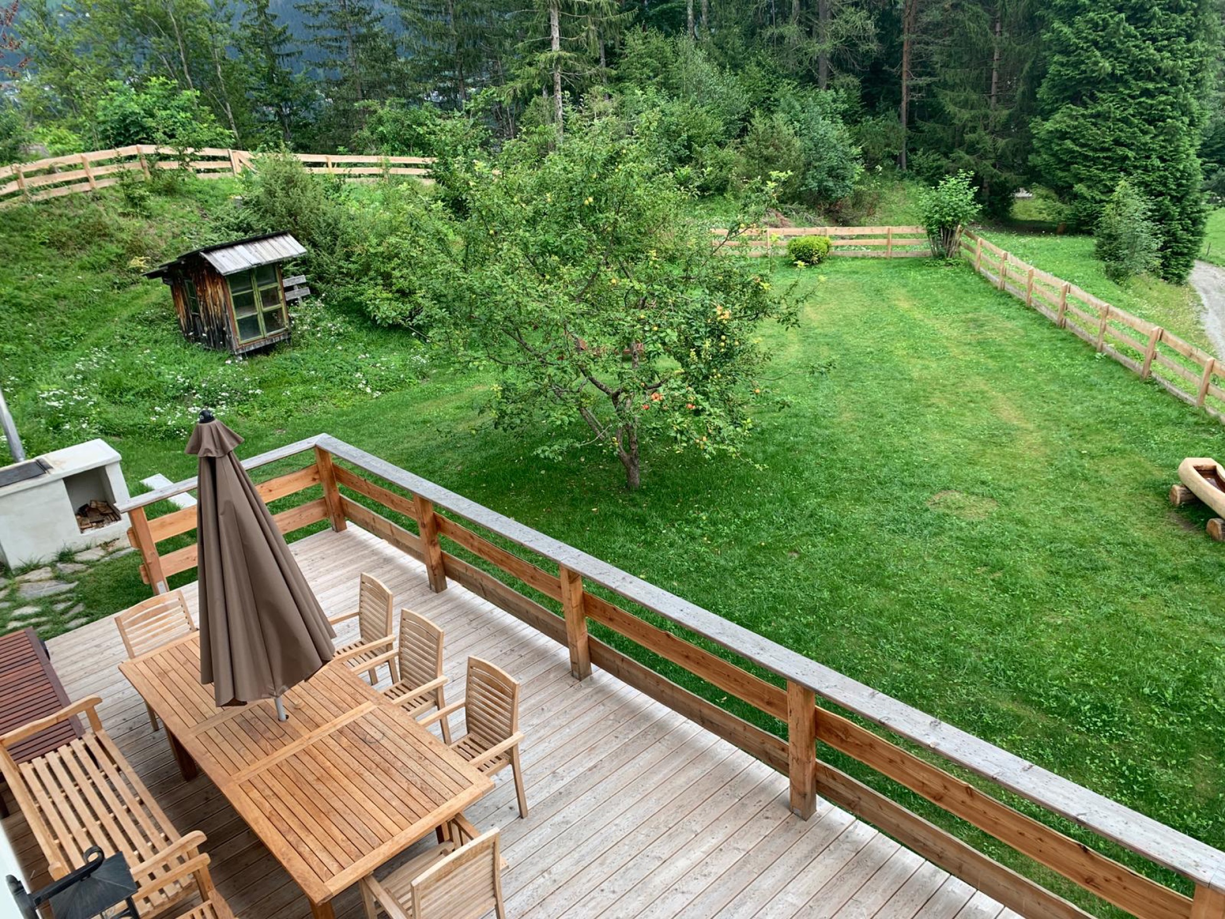 Aussen Blick auf Garten