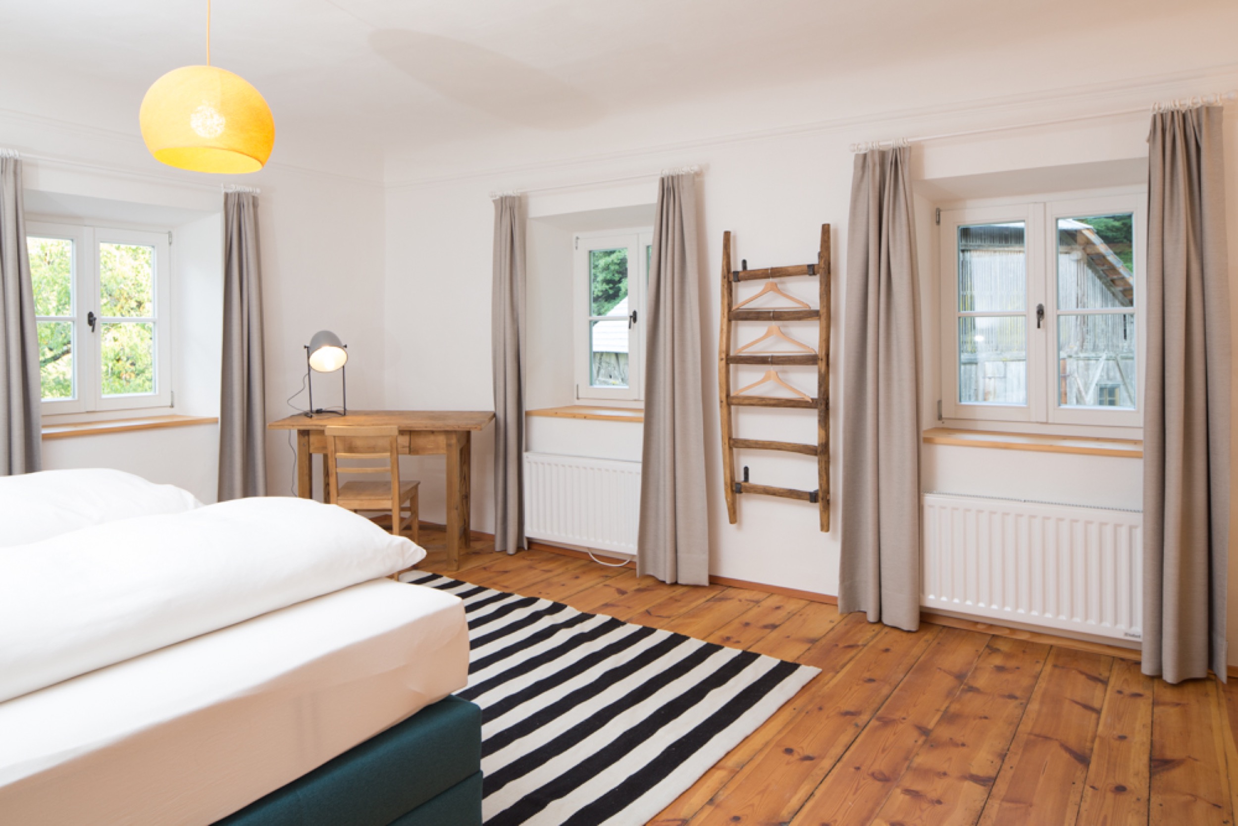 Masterbedroom 2 von 6